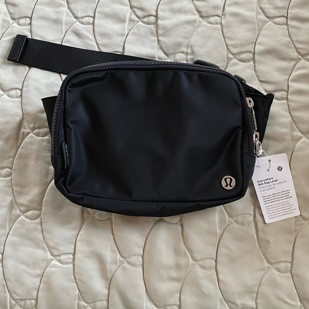 Lululemon Everywhere Belt Bag